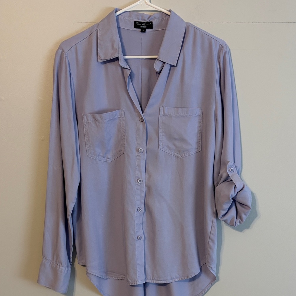 Velvet Heart Lavender Button Down Shirt. 💯 tencel cotton. Med. See call out.